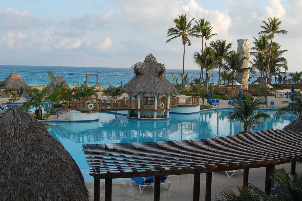 punta cana, holiday, swimming pool-735205.jpg